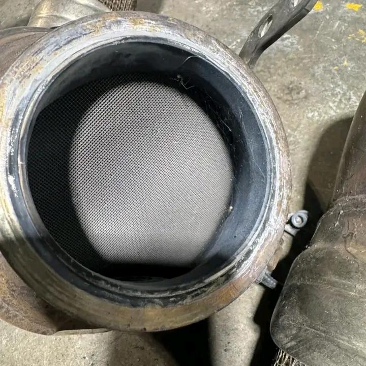 USED BMW N63 Catalytic convertor Left and Right (7 599 095 and 7 599 094) OEM